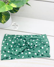 Load image into Gallery viewer, Green Dots Front Knot Headband
