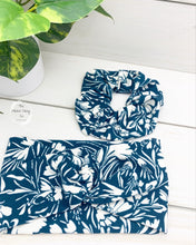 Load image into Gallery viewer, Deep Teal Botanical Front Knot Headband
