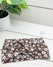 Load image into Gallery viewer, Mocha Flowers Front Knot Headband
