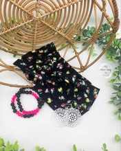 Load image into Gallery viewer, Summer Flowers on Black Front Knot Headband

