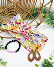 Load image into Gallery viewer, Wild Blooms Front Knot Headband
