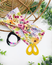 Load image into Gallery viewer, Wild Blooms Front Knot Headband
