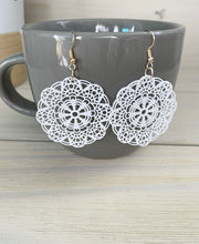 Load image into Gallery viewer, White Doilies Earrings
