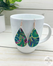 Load image into Gallery viewer, Green Abstract Teardrop Earrings
