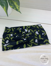 Load image into Gallery viewer, Olive Branches on Black Front Knot Headband
