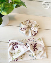 Load image into Gallery viewer, Serene Botanical Front Knot Headband
